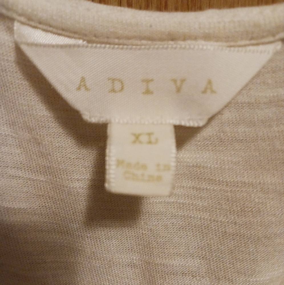 Shoulder Embroidered Top - Picture 3 of 4